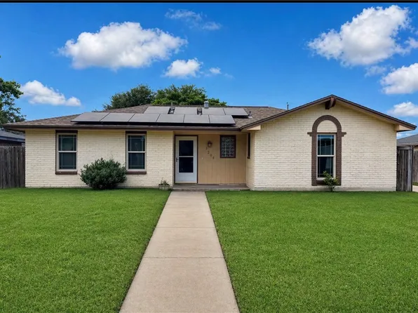 3206 Meadow Ridge Dr, Corpus Christi, TX 78418