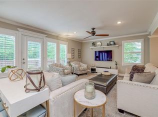 5549 Aberdeen Rd, Fairway, KS 66205