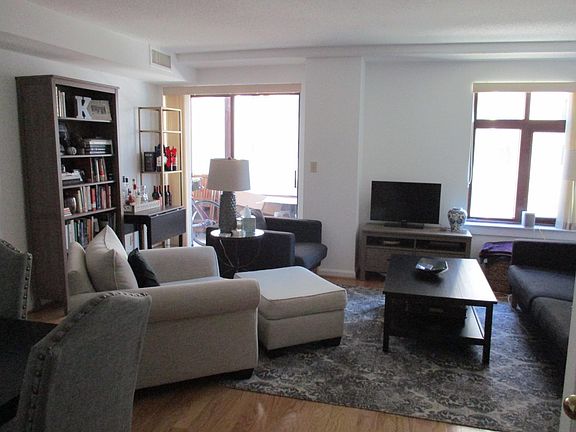 4th image of 2400 Clarendon Blvd Penthouse 5