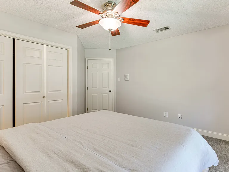 125 Windward Psge — Photo 21