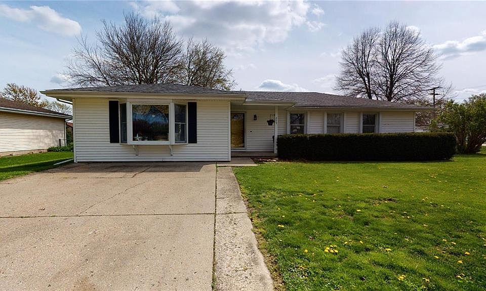 215 Magnolia Dr, Forsyth, IL 62535 MLS 6210853 Zillow