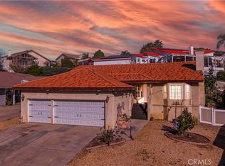 22196 Hoofbeat Way, Canyon Lake, CA 92587