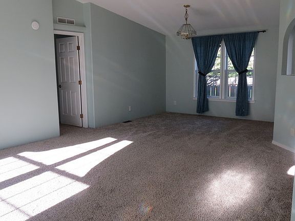 Living room/dining