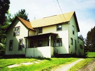 88 Clark St, Wellsville, NY 14895