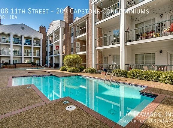 3rd image of 708 11th St APT 209