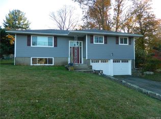 12 Stonegate Rd, Ossining, NY 10562