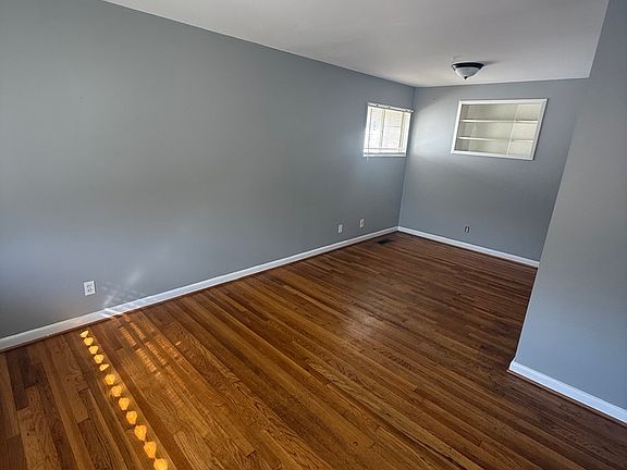 3rd image of 1001 Clearfield Dr