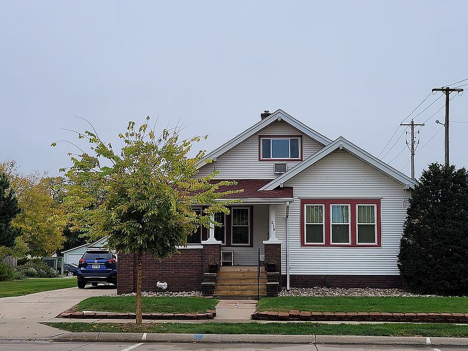 1st image of 216 W 21st St