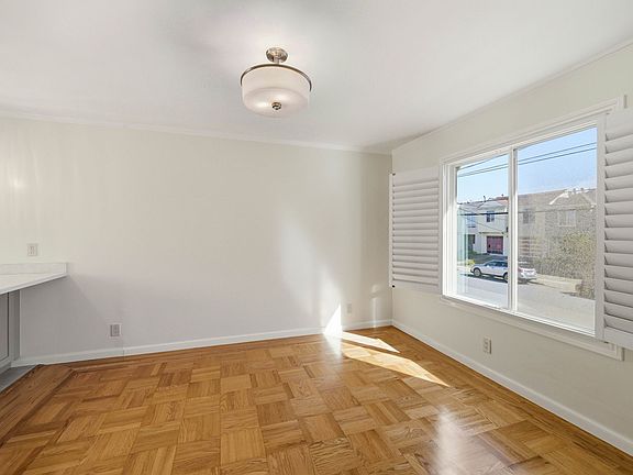 3rd image of 2359 44th Ave
