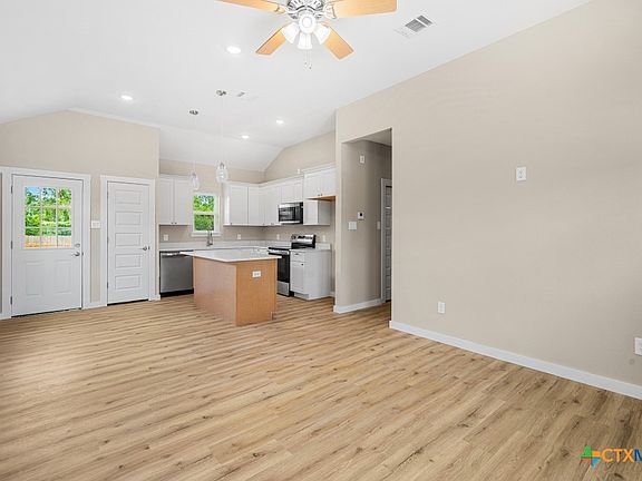 5th image of 606 Bridge St