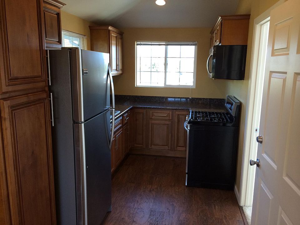 1st image of 2633 Holland St