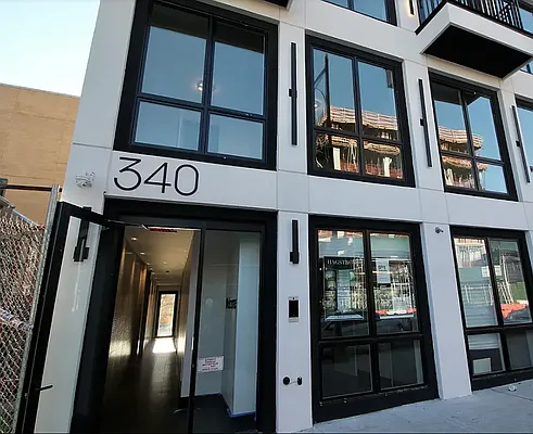 Rented by Loom Capital Group Inc. | media 8