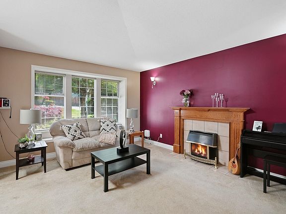 3rd image of 10849 Magnolia Ct