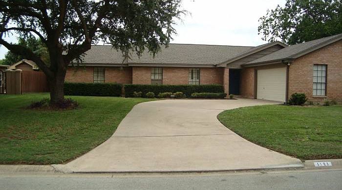 1st image of 5105 Lakeway Dr