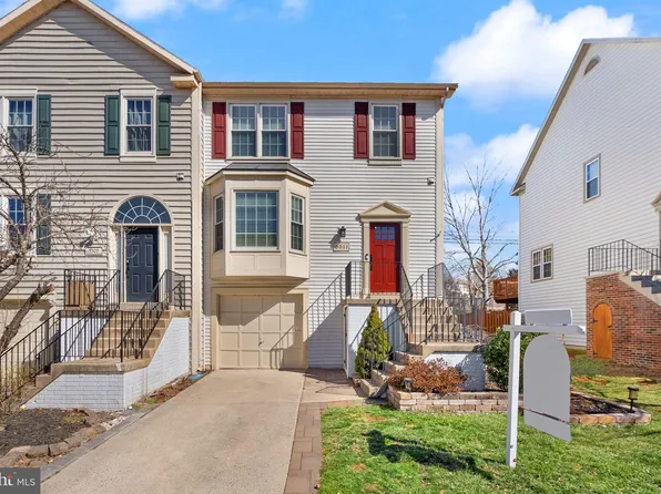 5511 Sully Lake Dr, Centreville, VA 20120