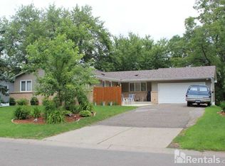 4040 Quaker Ln N, Plymouth, MN 55441