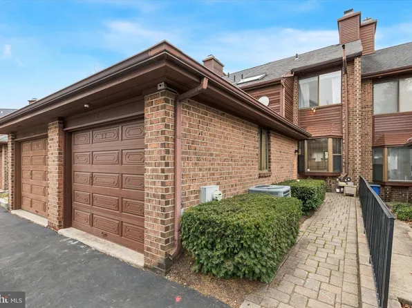 97 Timothy Cir, Wayne, PA 19087