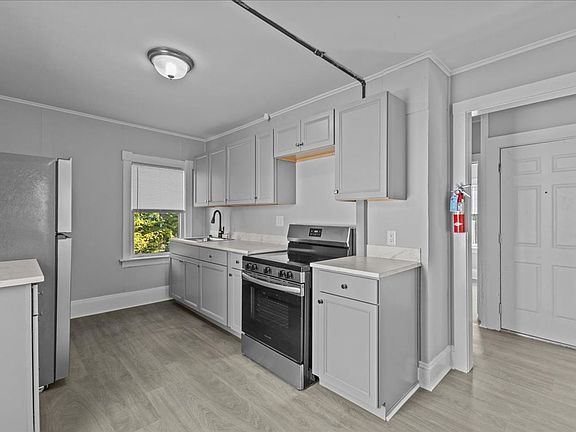 4th image of 410 Saint Paul St #2
