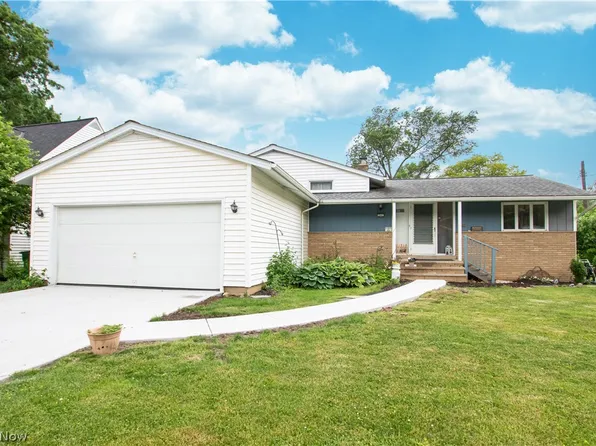 589 Louis Dr, Berea, OH 44017