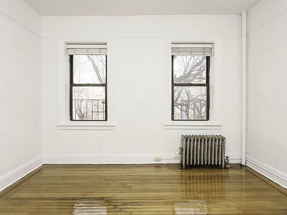 3rd image of 261 Gates Ave APT 3D