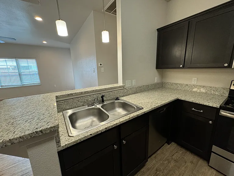 11824 Evanston Ave — Photo 12