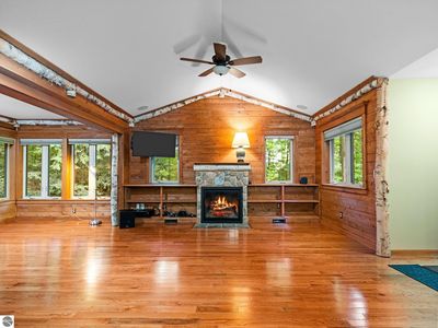 12055 S Woodwinds Cir APT 23, Traverse City, MI, 49684