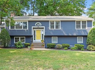 63 McLaren Rd, Tewksbury, MA 01876