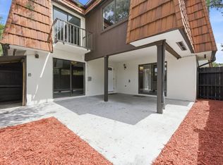 2101 White Pine Cir APT D, Greenacres, FL 33415