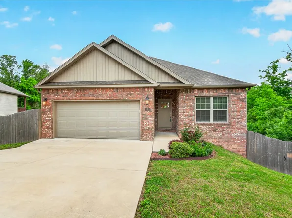 9 Ripley Ln, Bella Vista, AR 72715