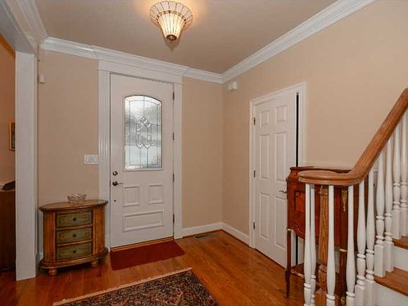3rd image of 3116 Garland Dr