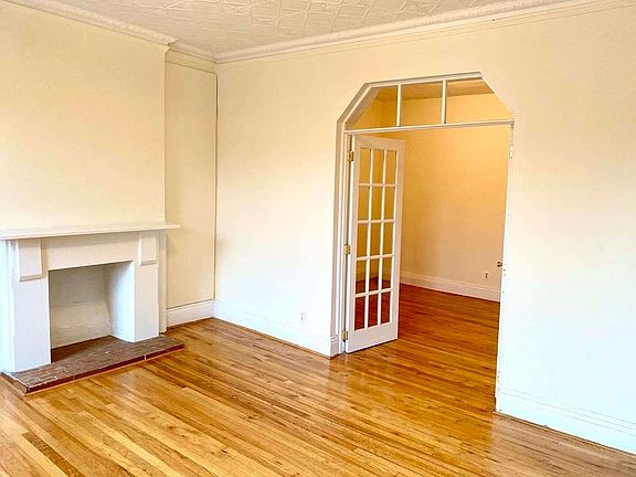 4th image of 71 Underhill Ave #2