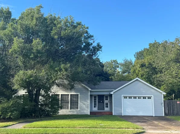 1108 W Park Ave, Orange, TX 77630