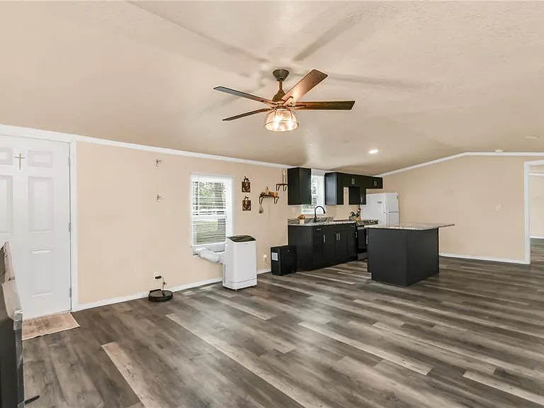 7457 NE Highway 349 — Photo 5