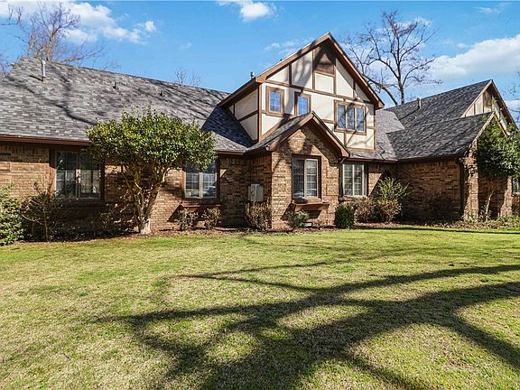 2nd image of 2701 Inwood Dr