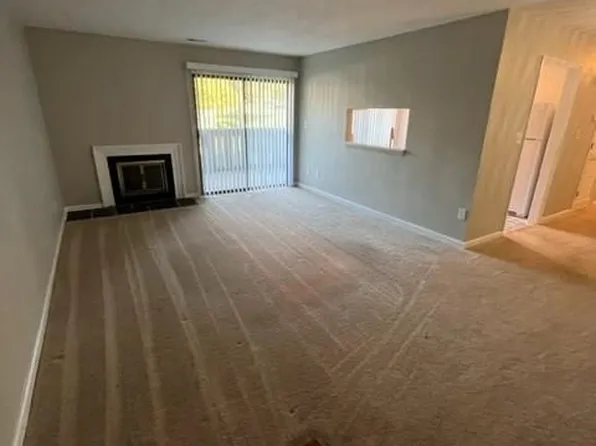 2308 Wood Gate Ln, Salem, VA 24153