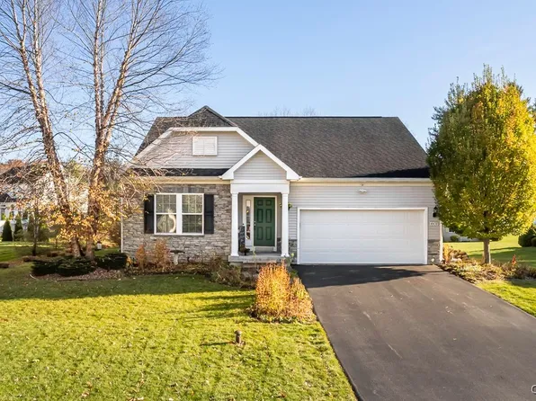 4438 Millstream Dr, Clay, NY 13041