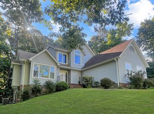 221 London Bridge Dr, Danville, VA 24541
