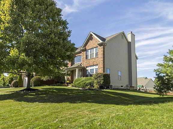 2nd image of 2601 Charoe St