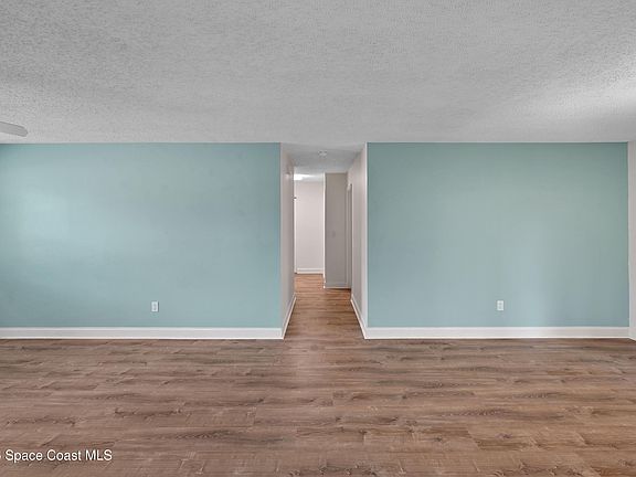 5th image of 400 Calabria Ave SE