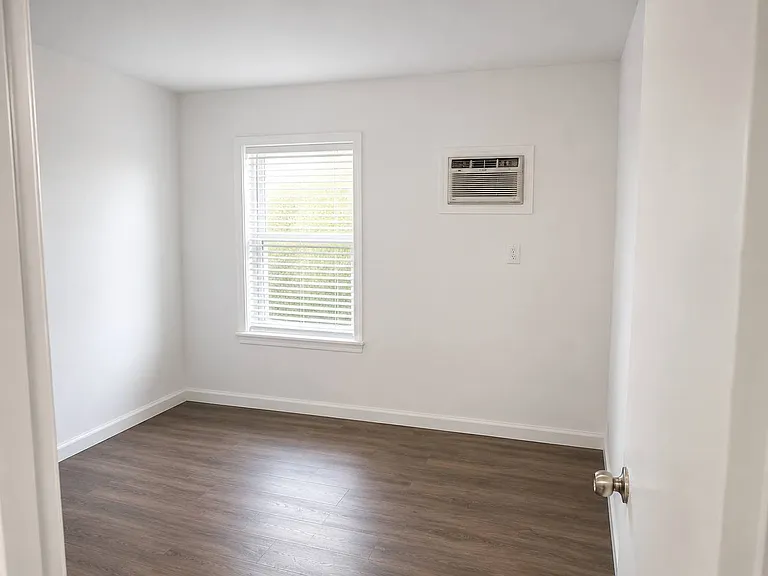 307 W Dixie Hwy #12 — Photo 6