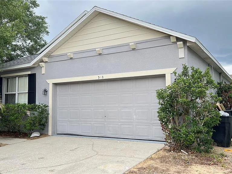 318 Sand Ridge Dr — Photo 3