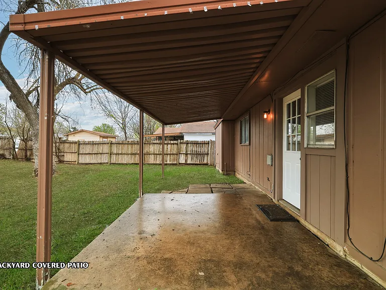 458 Kernan Dr — Photo 13