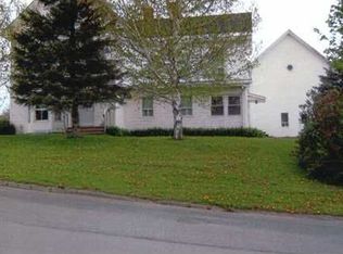 24 Pleasant St, Caribou, ME 04736