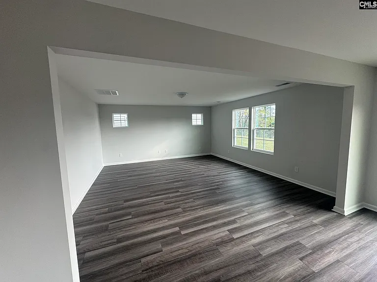3027 Hallsdale Dr — Photo 4