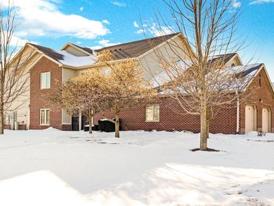 4869 S Forest Ridge DRIVE #17, New Berlin, WI, 53151