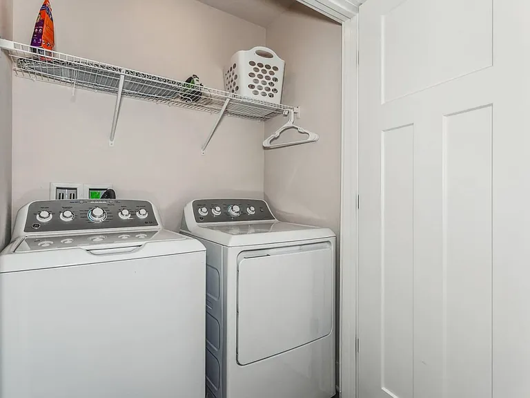 7888 Evening Glow Dr — Photo 20