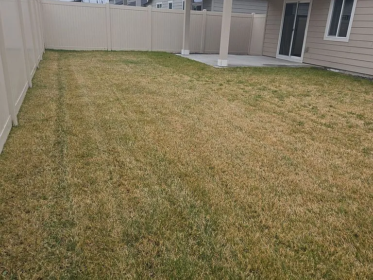 1013 Maple Dr W — Photo 24