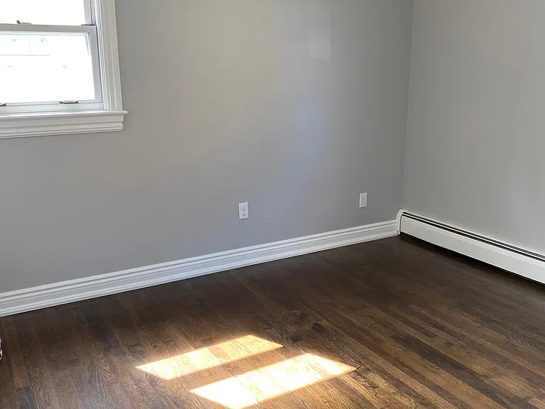 414 Sylvan St — Photo 7