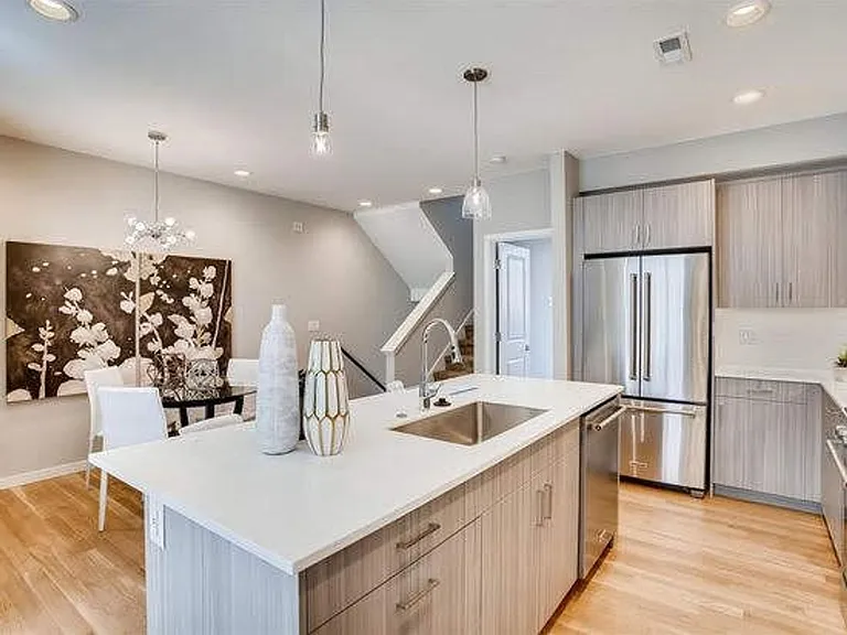 90 Galapago St #9 — Photo 13