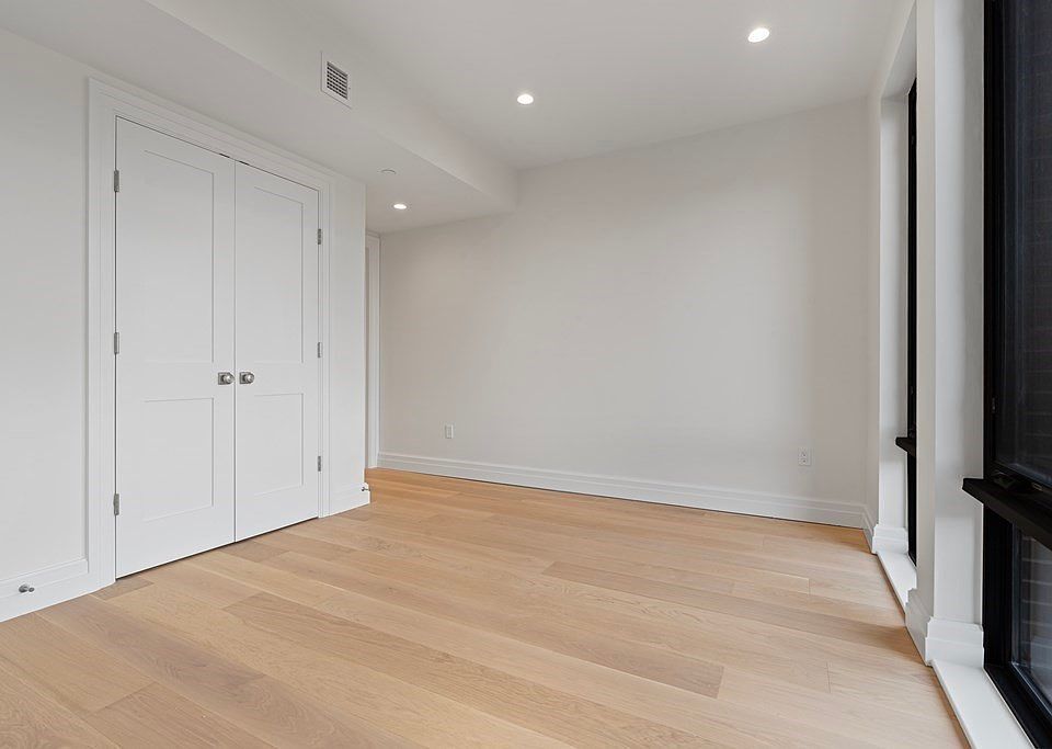 2nd image of 519 E 2nd St #208